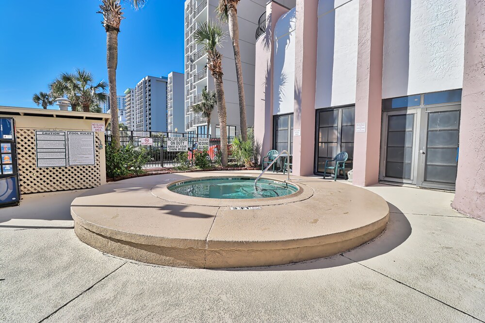 The Palms by Suite at the Beach 43/50