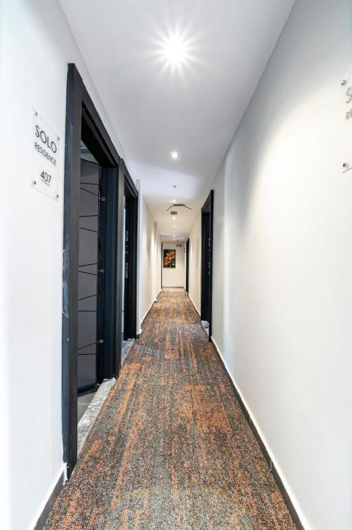 SOLO HOTEL 7/49
