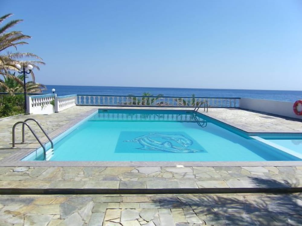 Cypriana Apartments 27/30