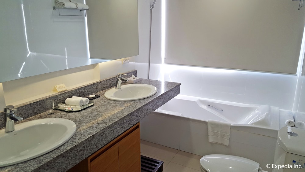 PonteFino Hotel & Residences 15/55