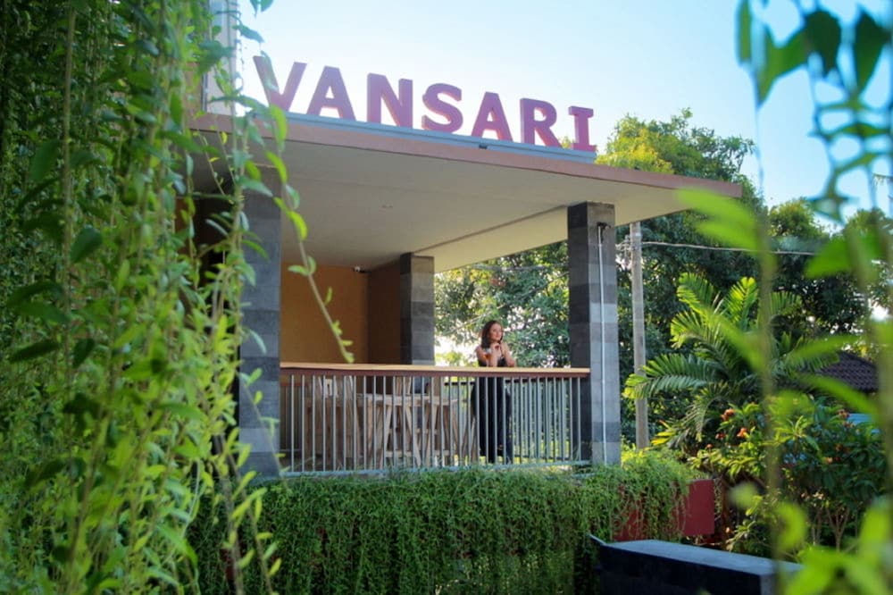 Vansari Hotel 1/27