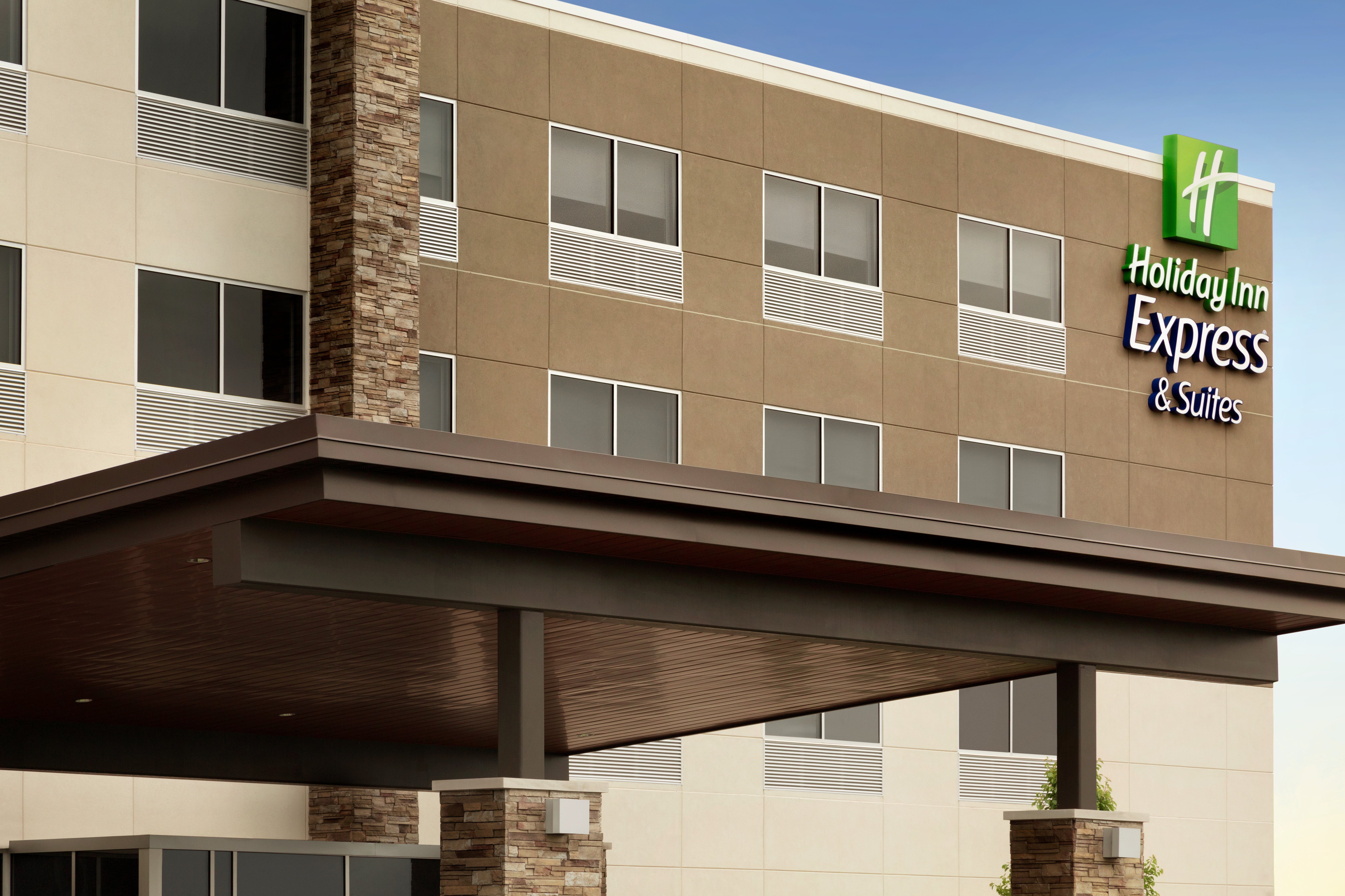 Holiday Inn Express Suites Clear Spring 1/19
