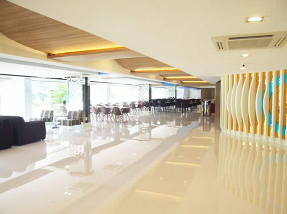 Grand Tower Inn Sathorn 9/49