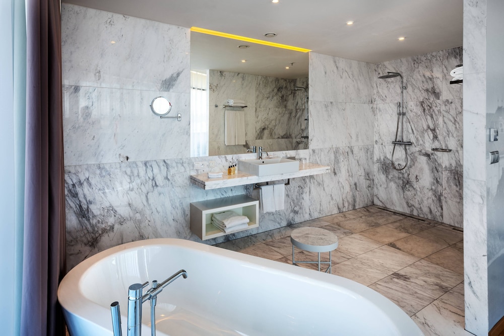 Courtyard By Marriott Brno 15/45