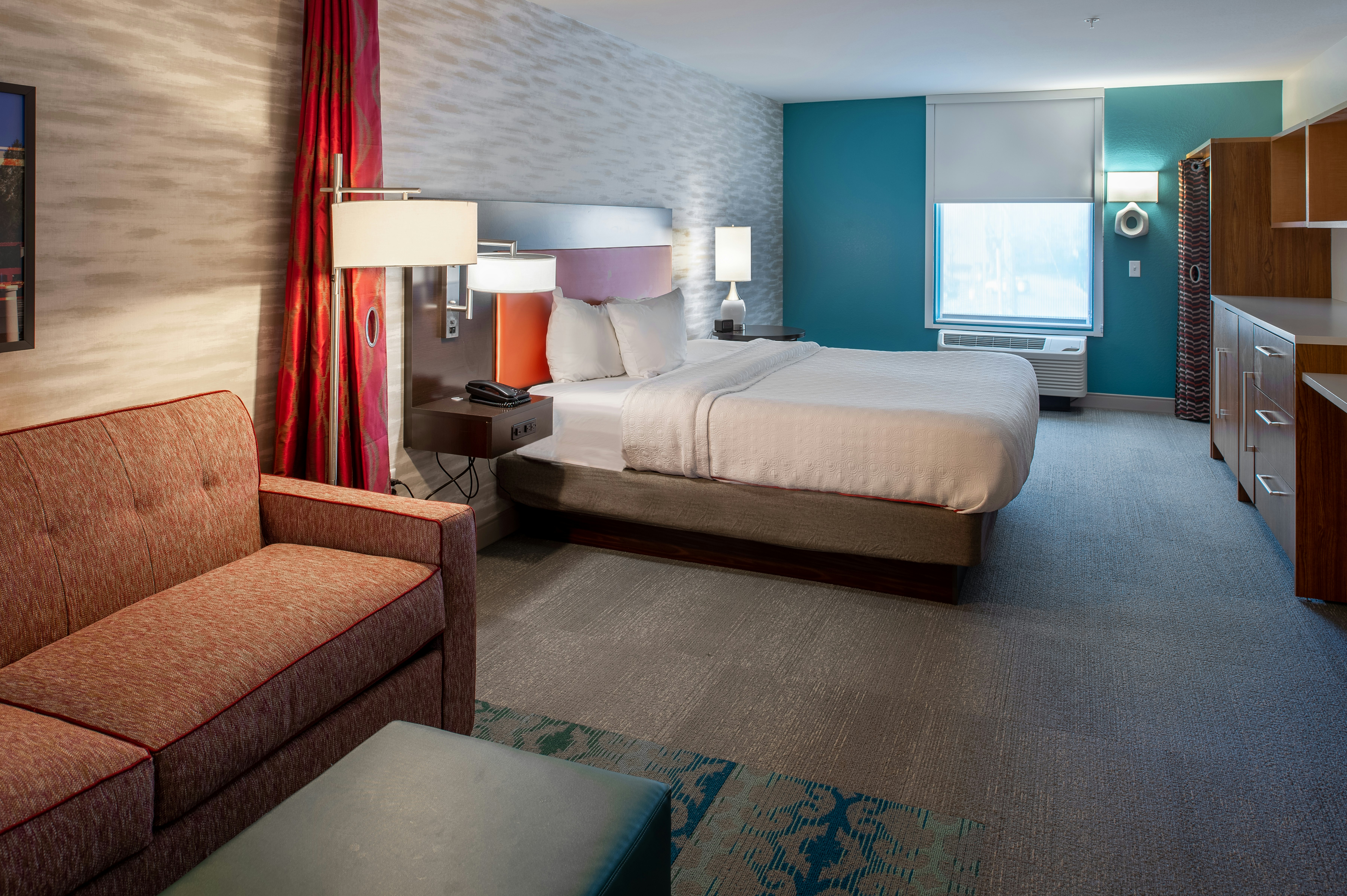 PREMIUM, STUDIO, KING BED, ACCESSIBLE