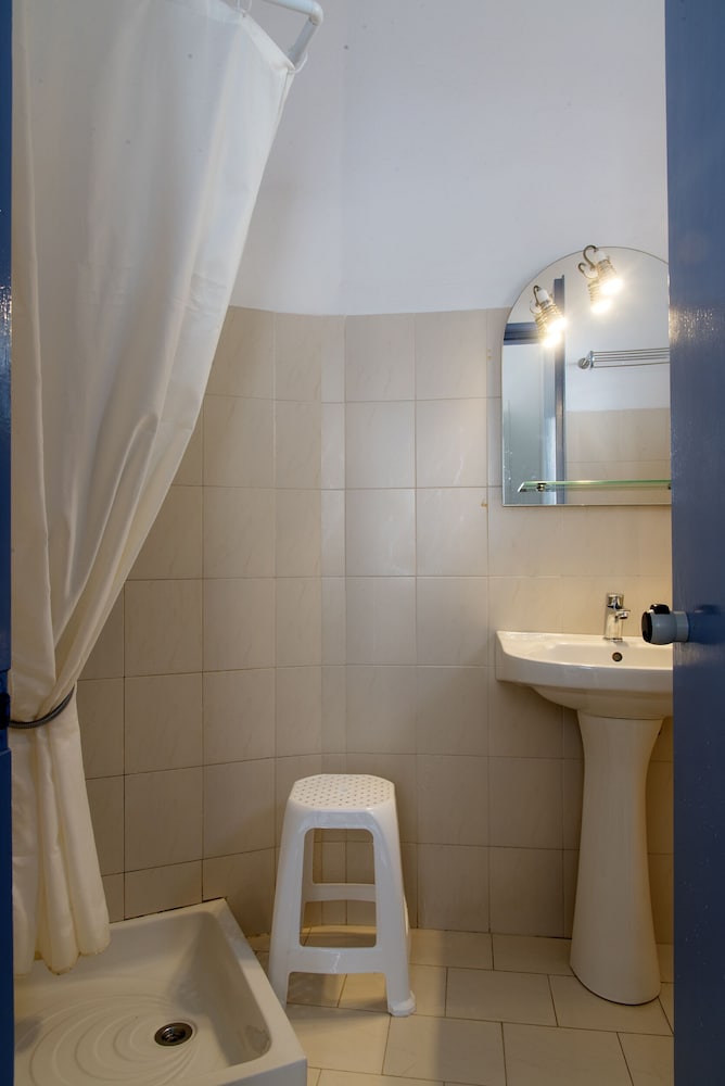 CASTRI VILLAGE HOTEL 47/50