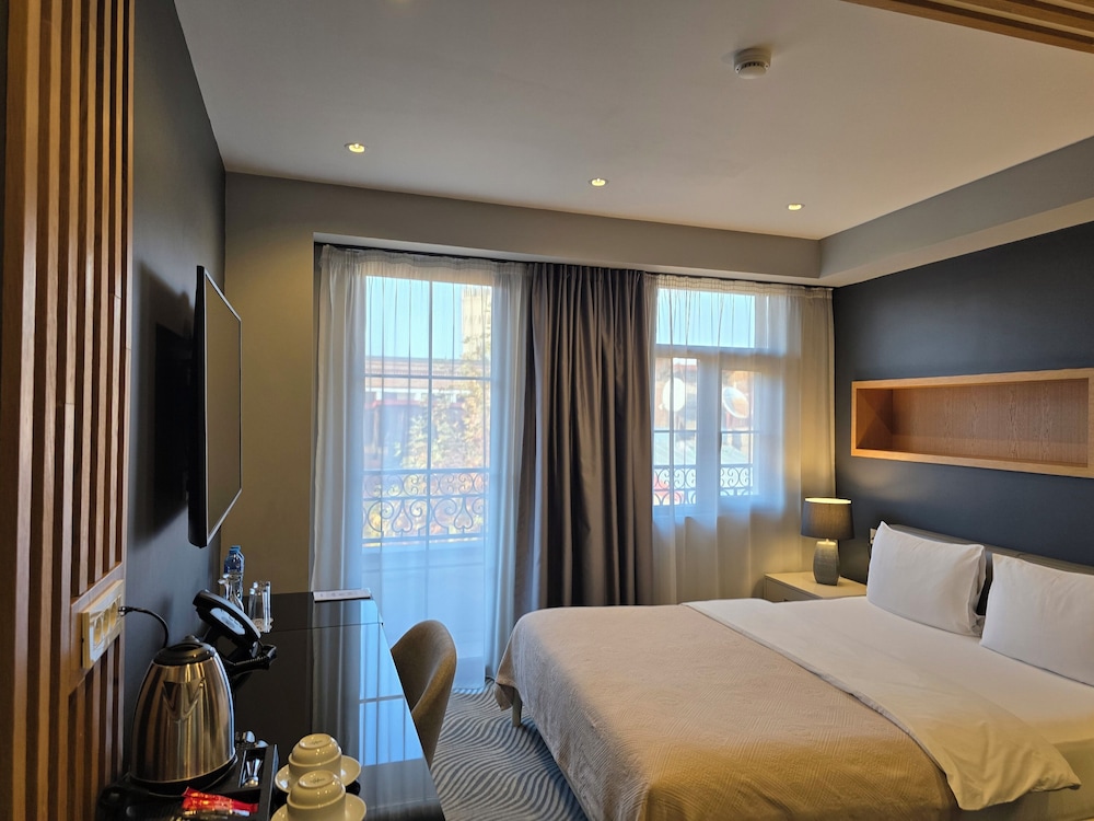 STANDARD, DOUBLE BED, BALCONY