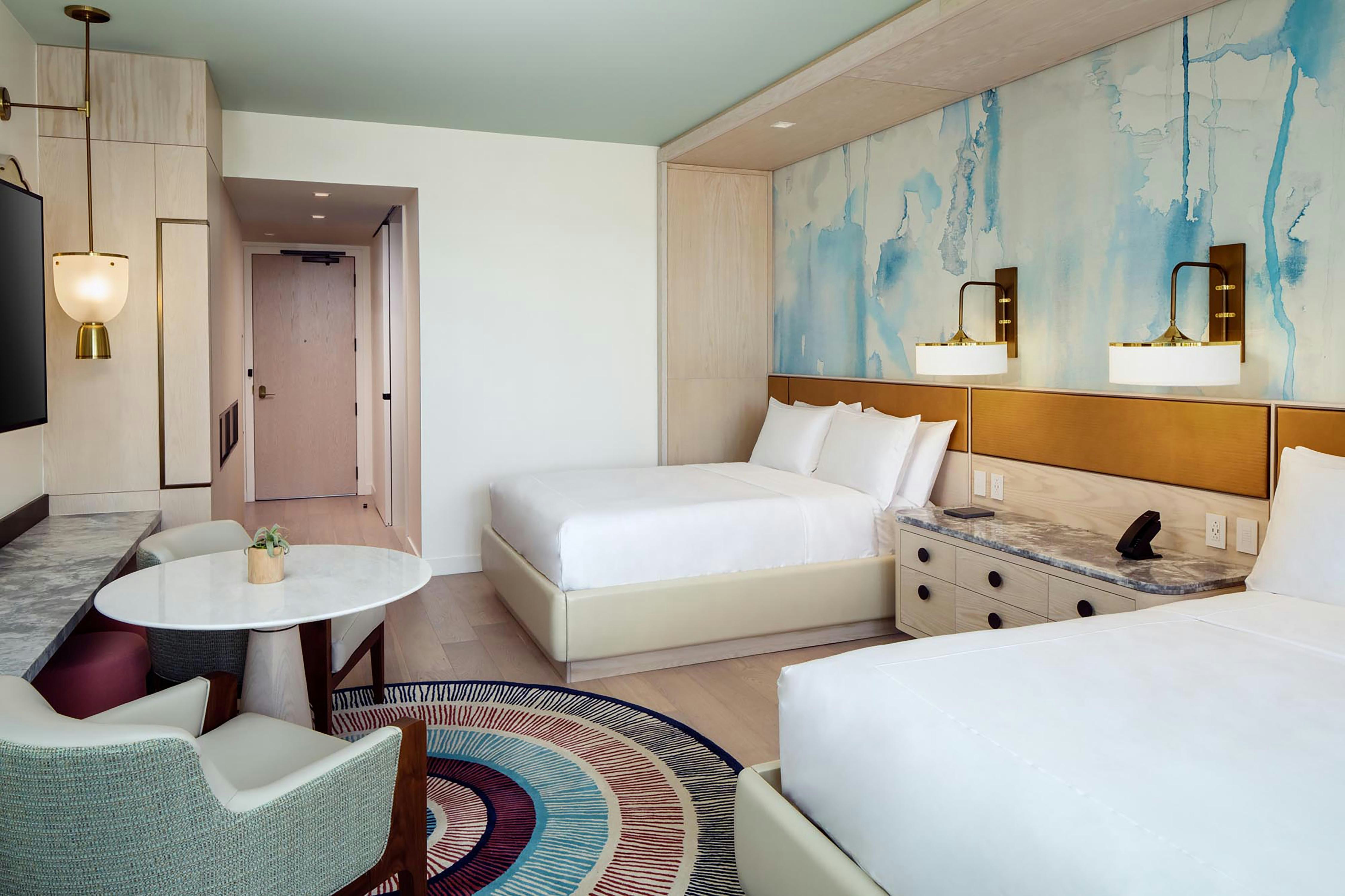 ROOM, 2 QUEEN BEDS, POOL VIEW, BALCONY