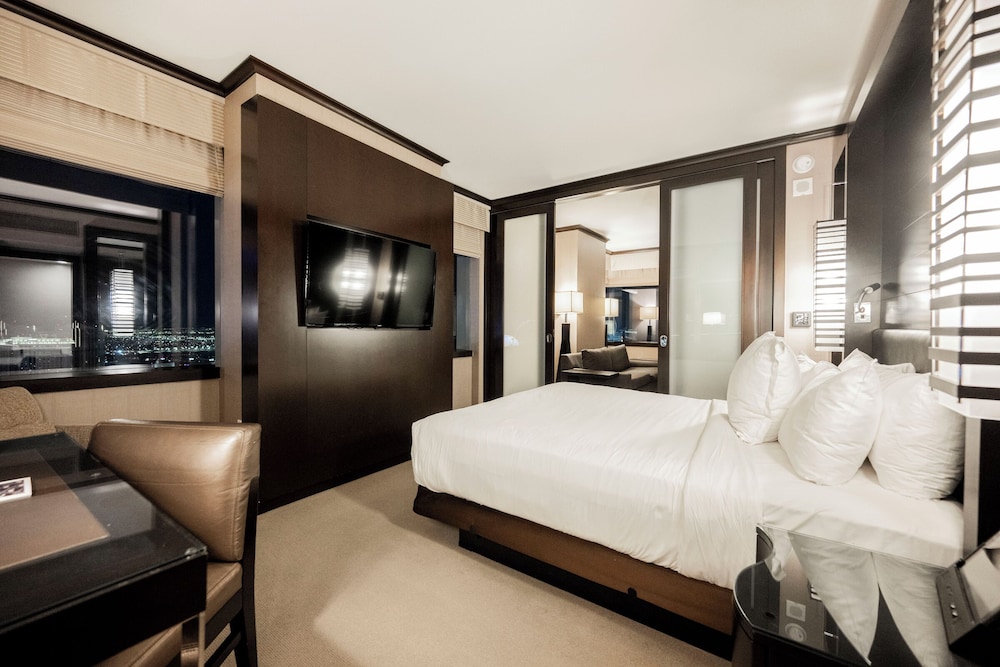 Secret Suites At Vdara 27/50