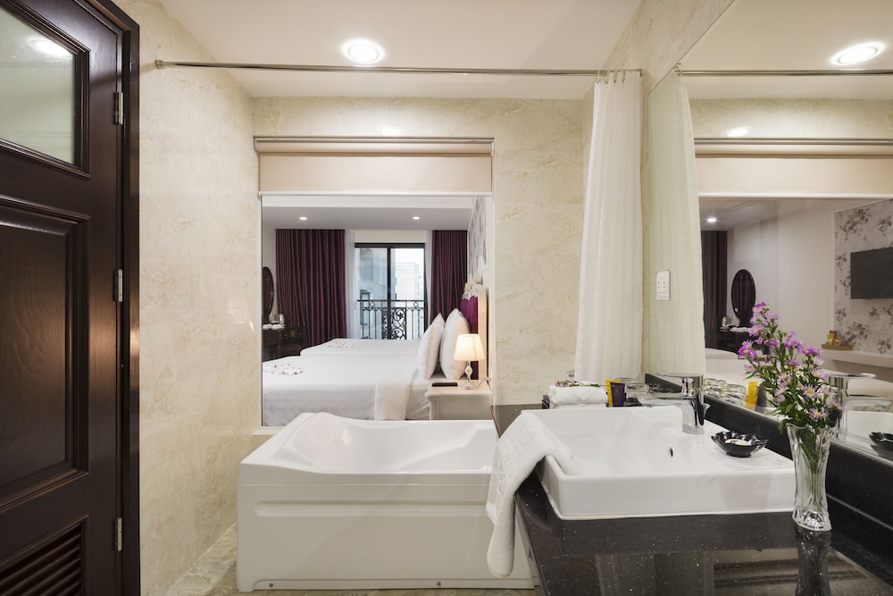 Bonjour Nha Trang Hotel 48/50