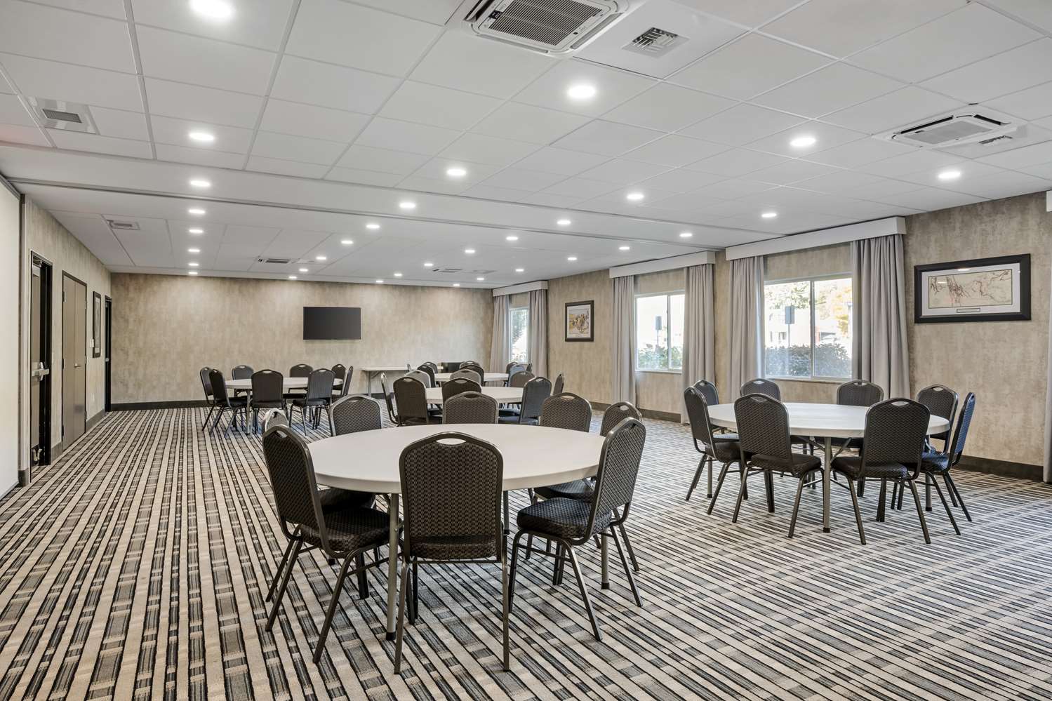 Best Western Plus The Inn At Hells Canyon 33/36