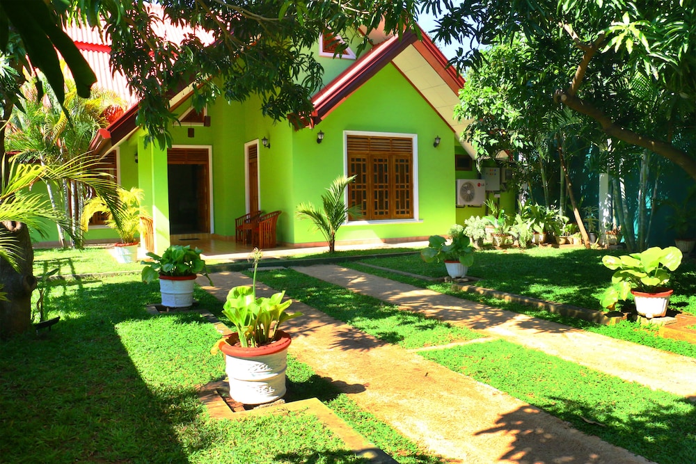 Nature Resort Tissamaharama 35/50
