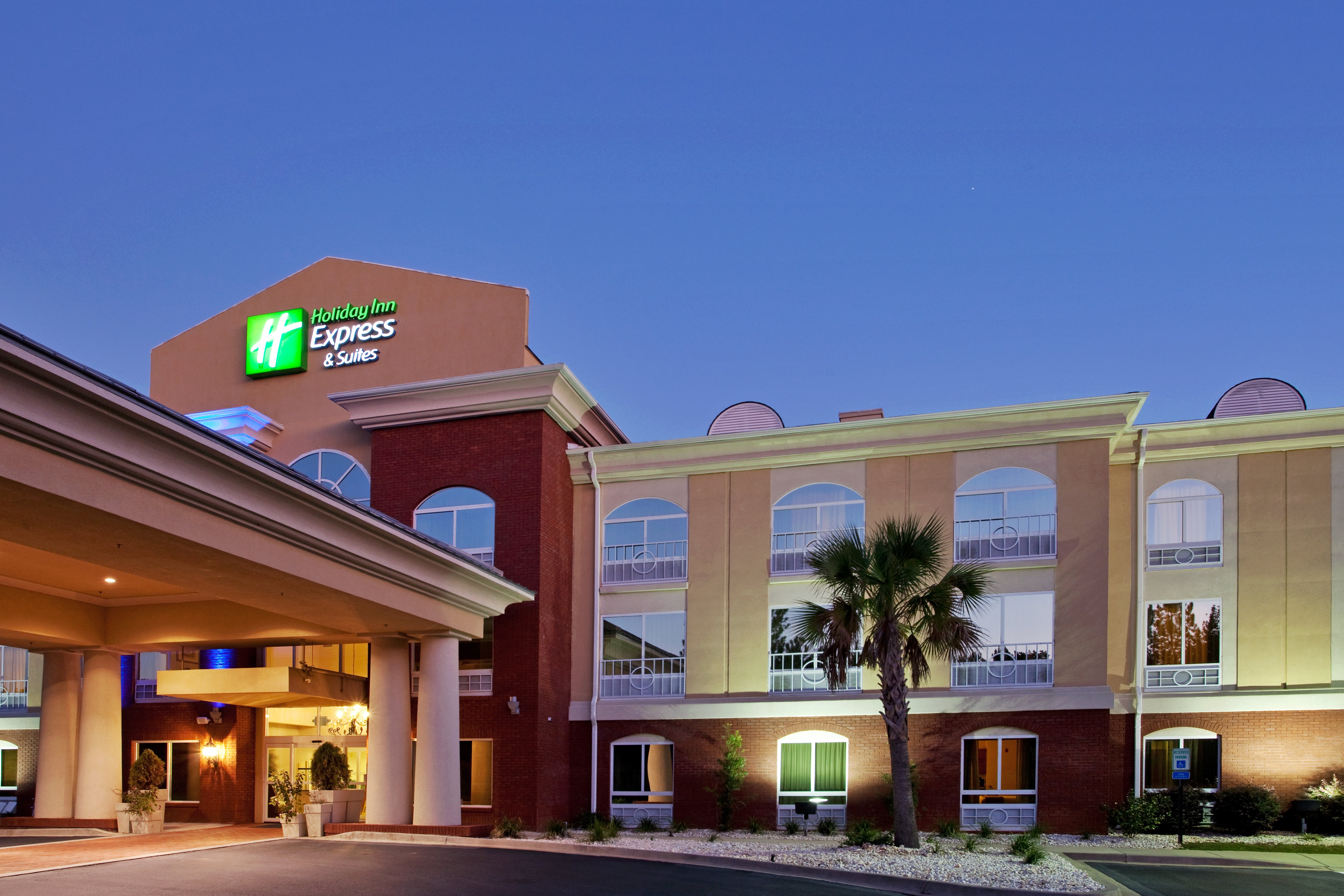 Holiday Inn Express Hotel And Suites Camden I20 Hwy 521 2/54