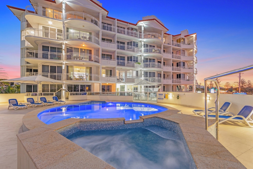 AQUARIUS RESORT 2/82