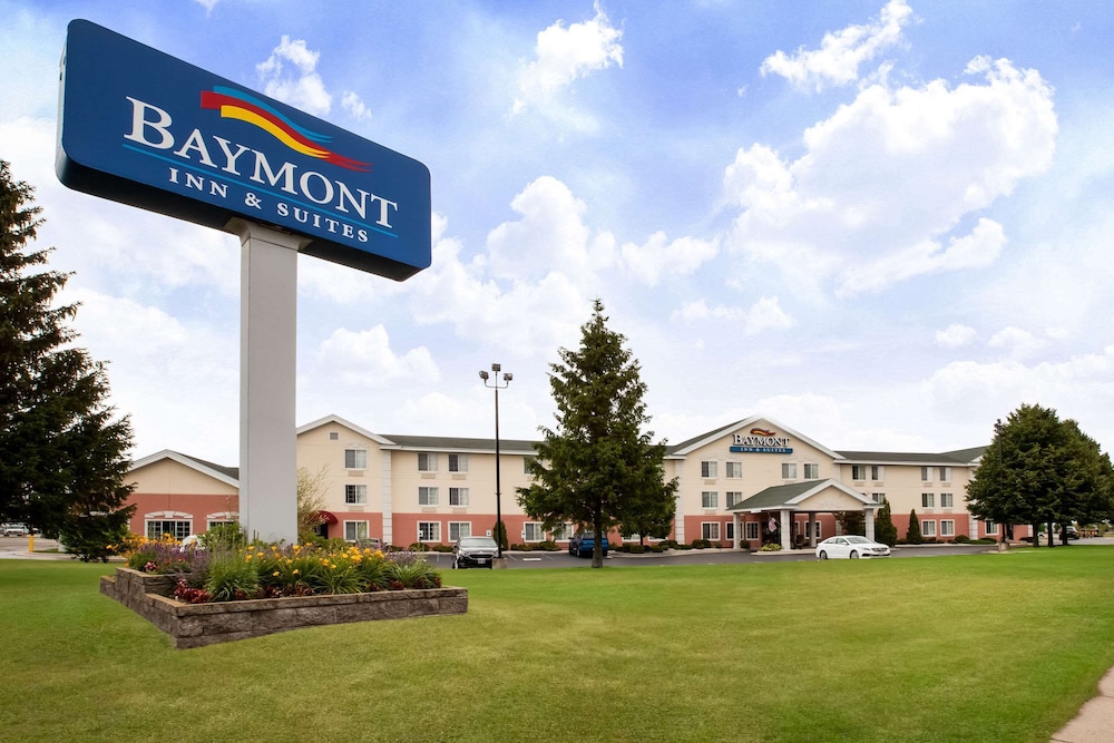 Baymont By Wyndham Mackinaw City 1/34