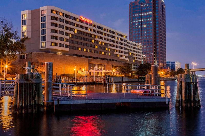 Sheraton Norfolk Waterside 55/55