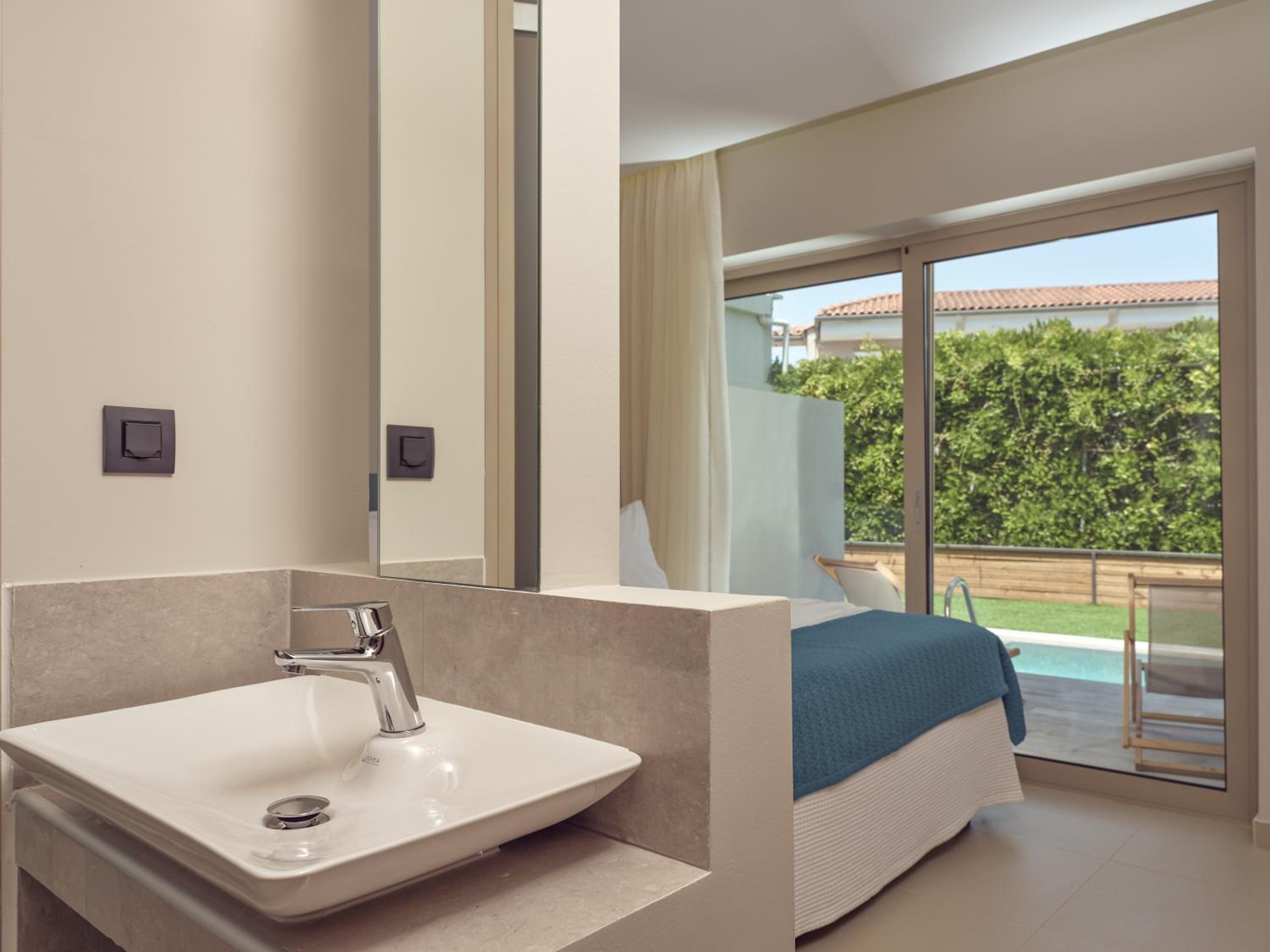 Azure Resort Spa 49/51