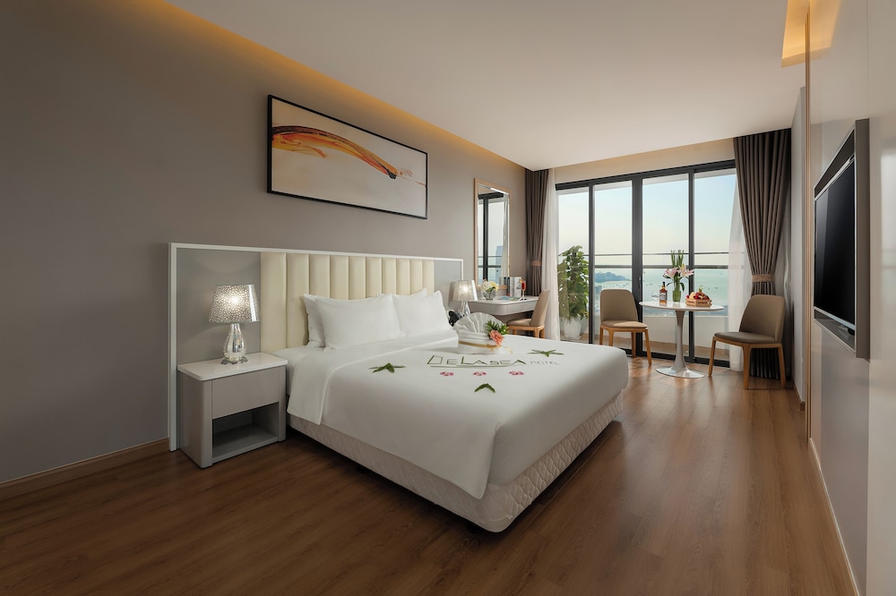 DeLaSea Ha Long Hotel 18/50