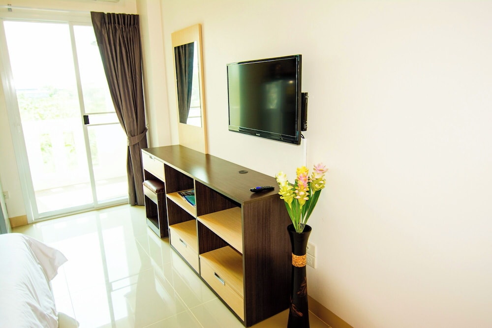 At Ease Residence Suvarnabhumi 49/67