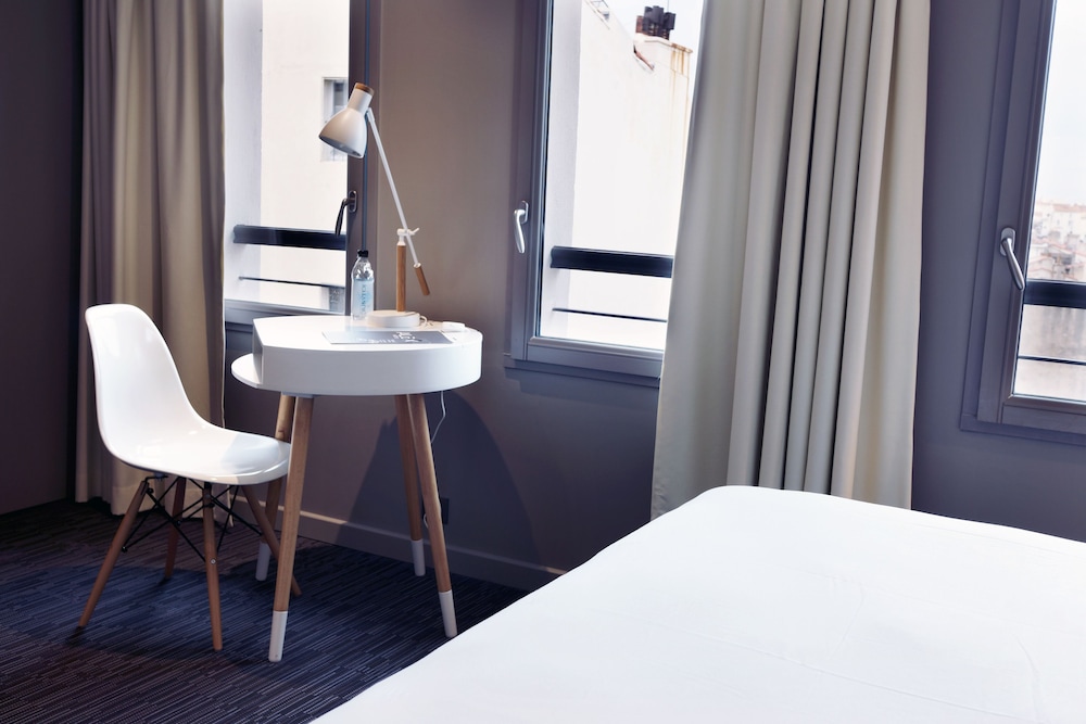 Alex Hotel 29/58