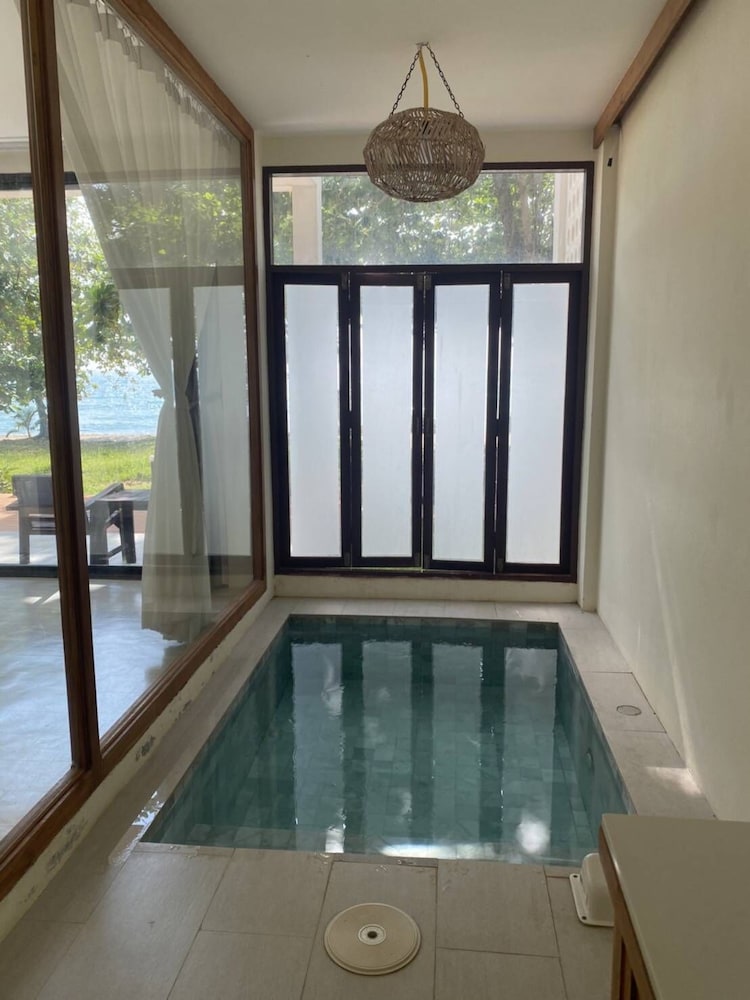 Siam Beach Resort 44/71