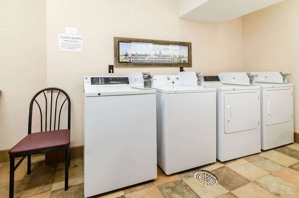 Quality Inn & Suites Ogallala 16/38