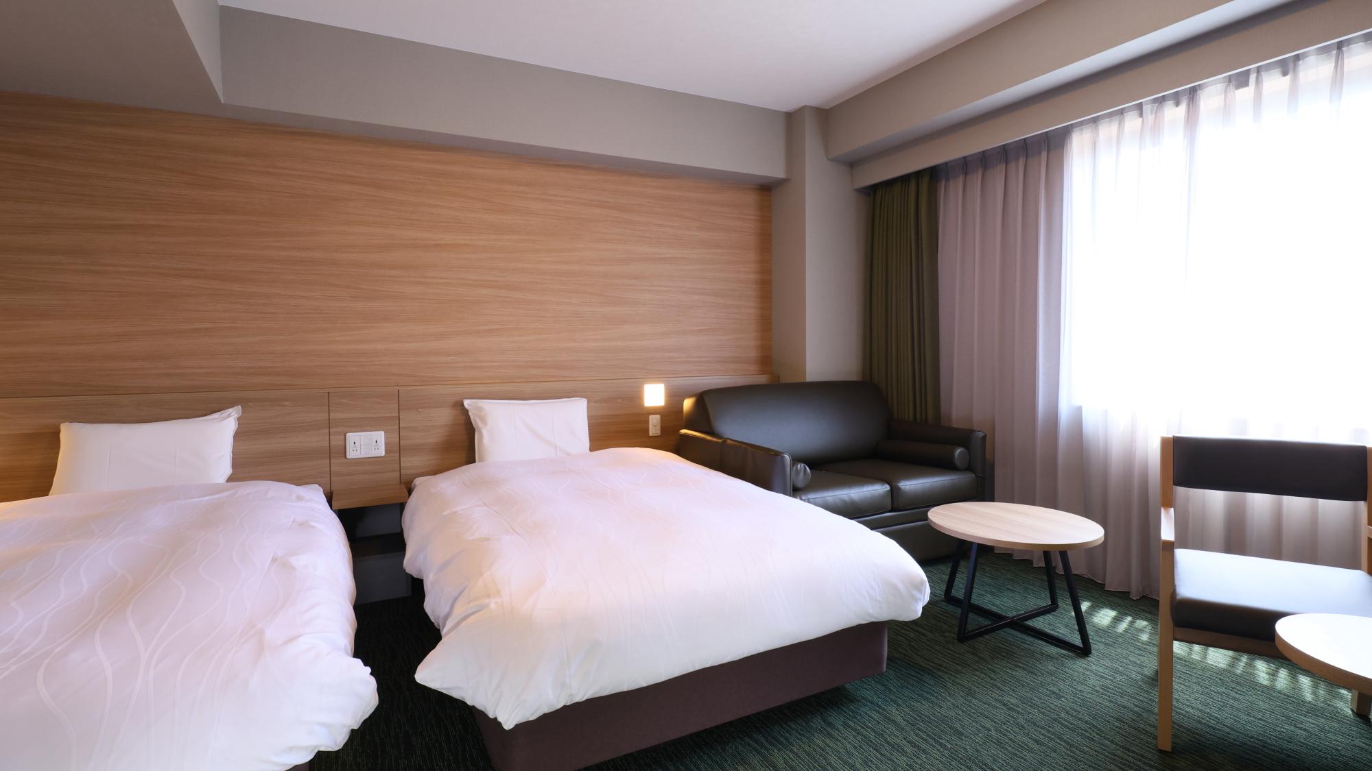 DELUXE, TWIN BEDS