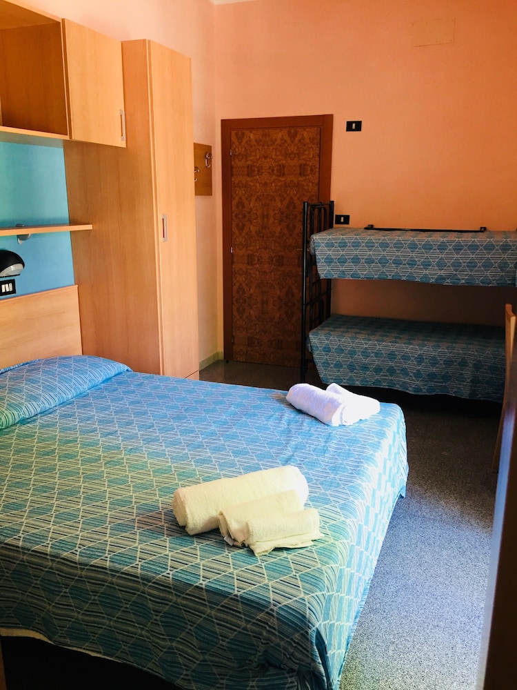 Hotel Colibrì 7/17