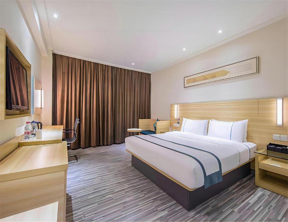 City Comfort Inn (Zhanjiang Middle Renmin Avenue Dingsheng Square) 18/50