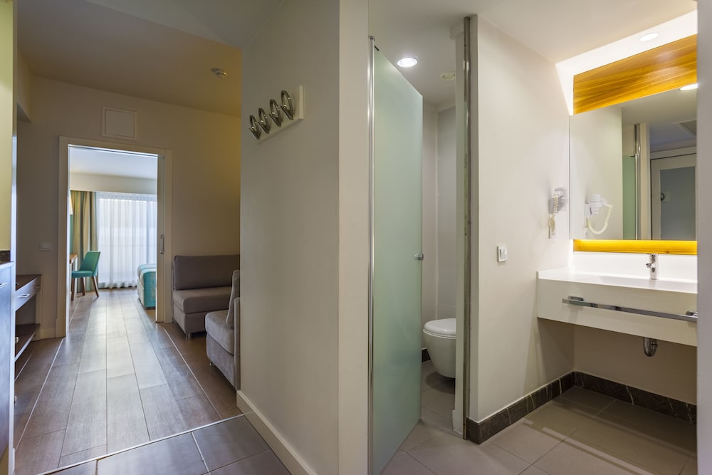 Terrace Elite Resort Hotel 41/41