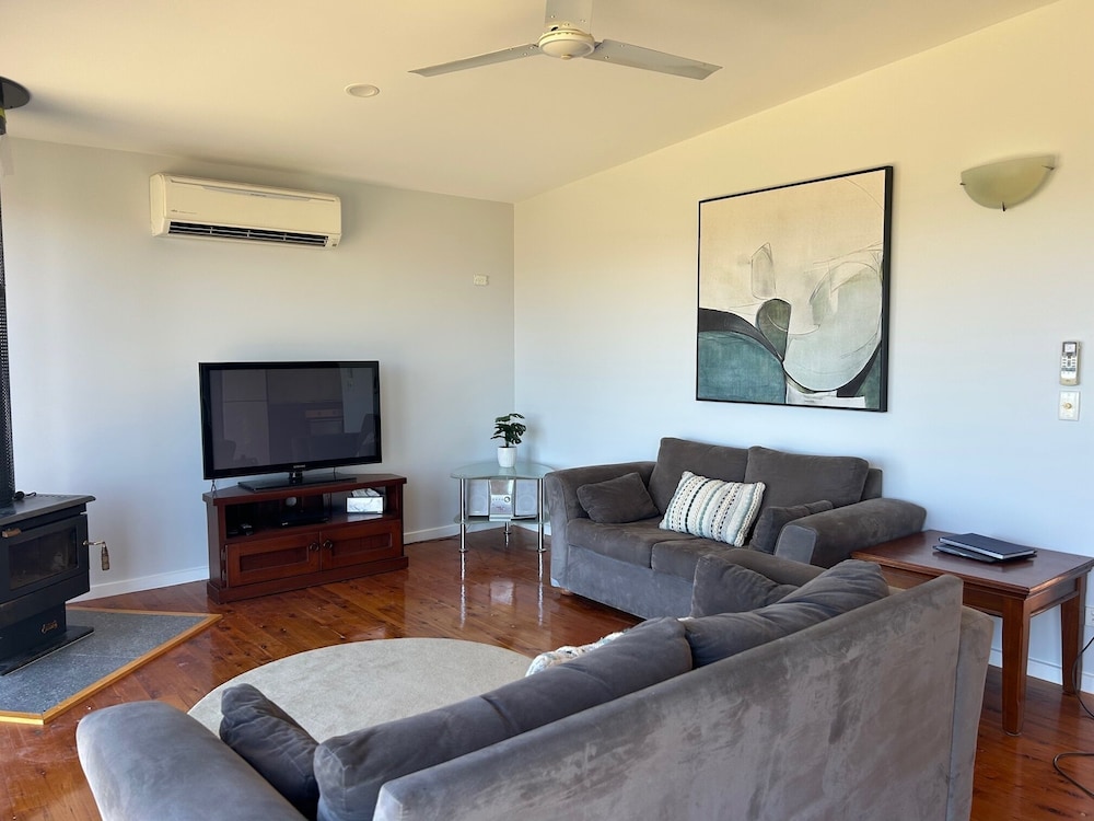 Burnt Creek Cottages Mansfield 18/50
