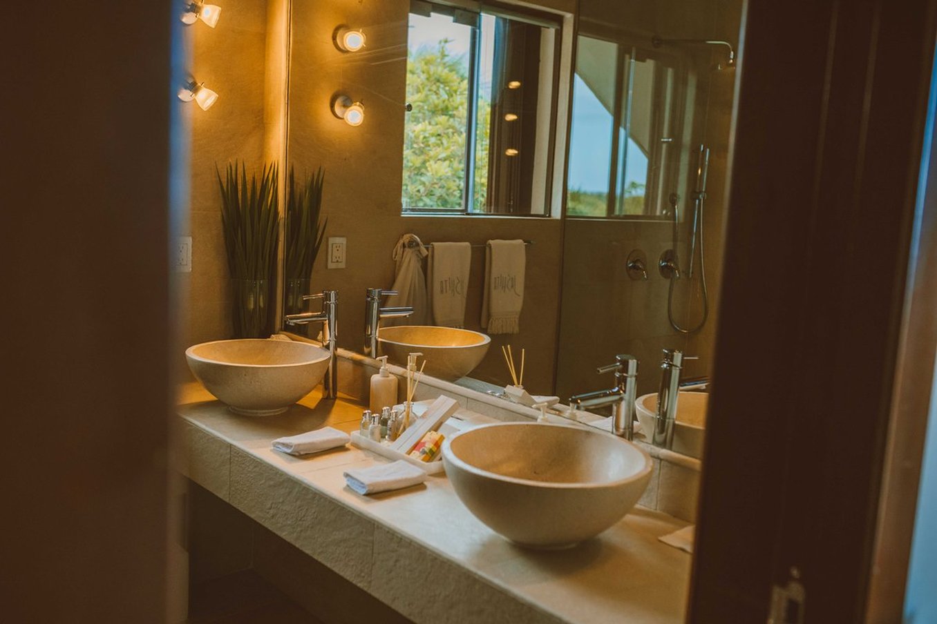 JASHITA HOTEL BOUTIQUE 80/84