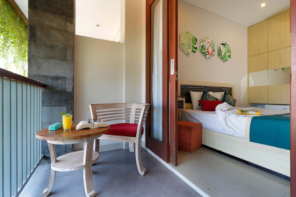 Vansari Hotel 7/27