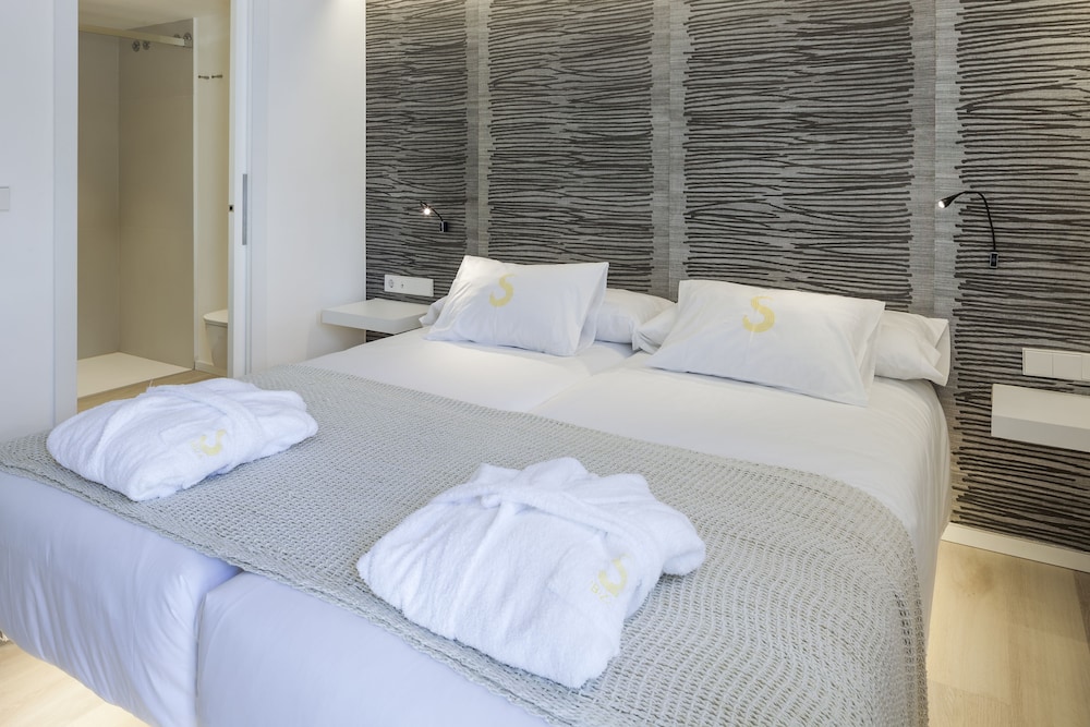 SUD IBIZA SUITES 17/50