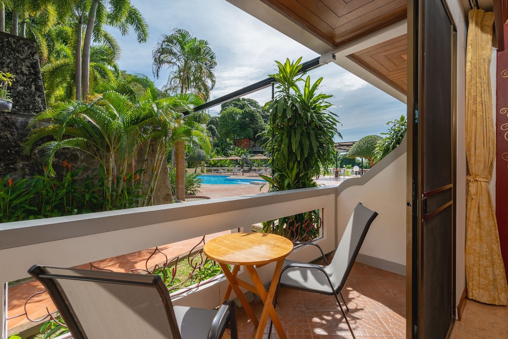 Memory Karon Resort 54/67