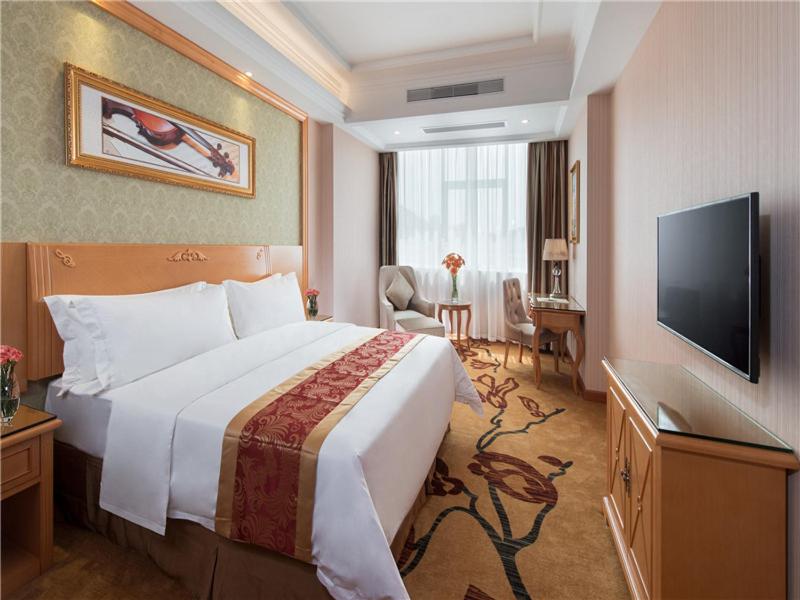 Vienna Hotel Tianbao Road 14/31