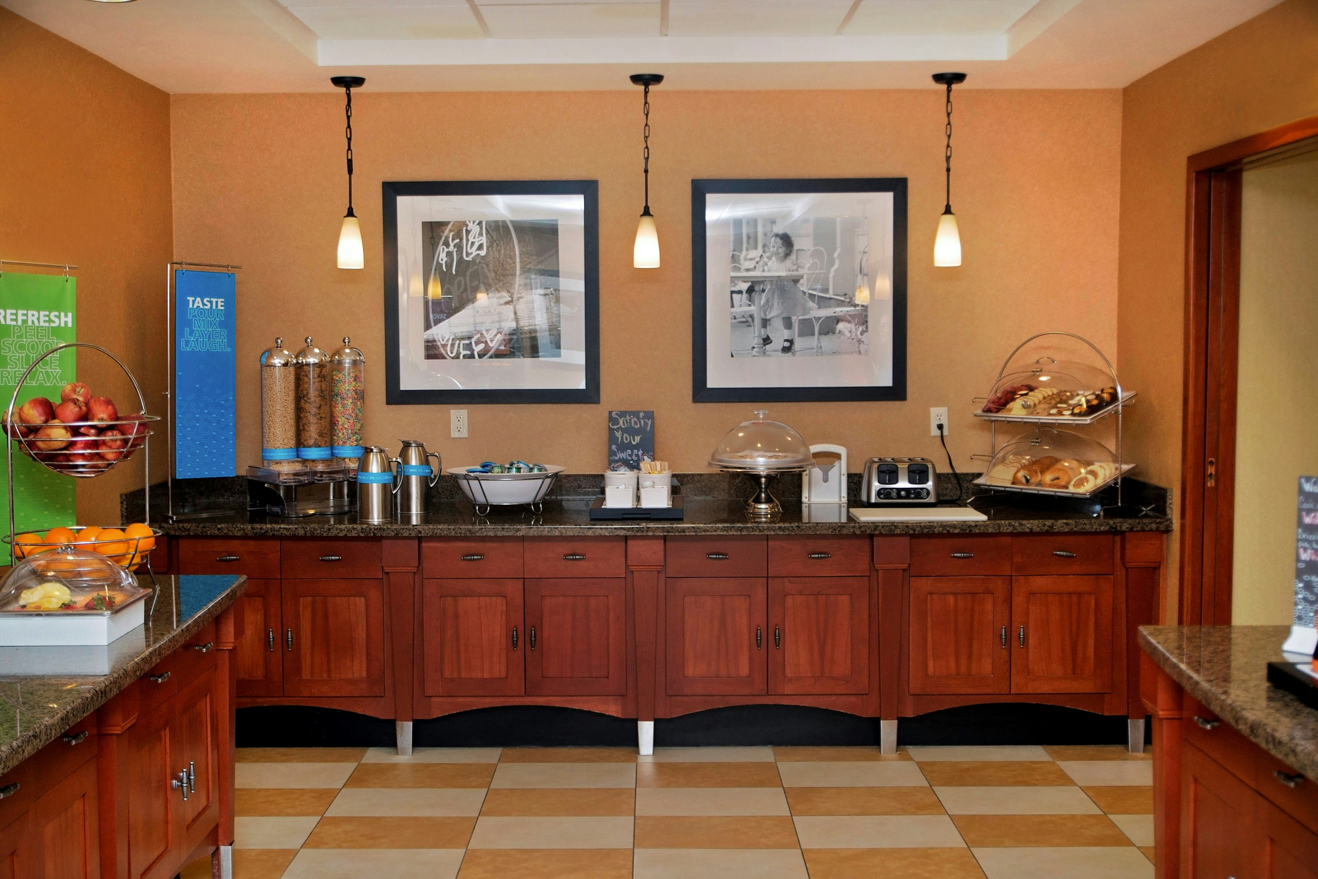 Hampton Inn Evanston 4/23