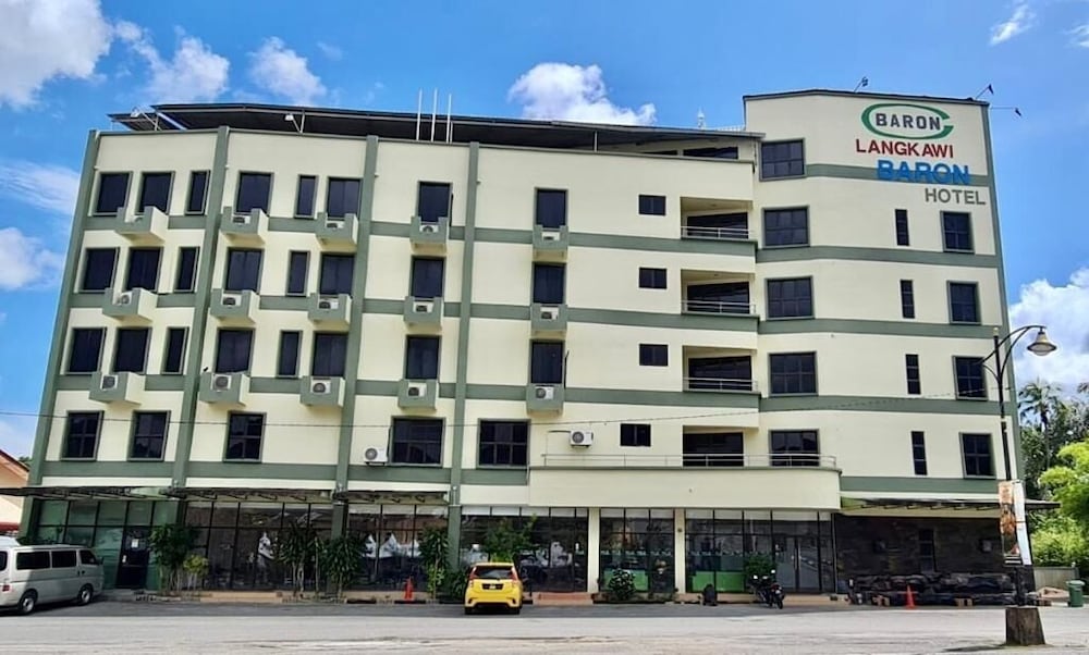 Baron Hotel 3/42