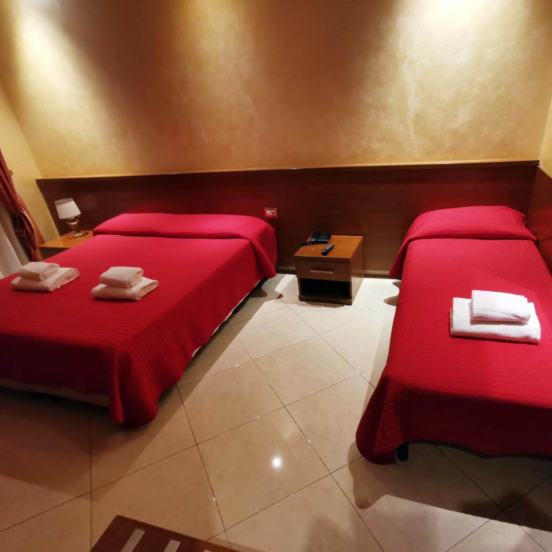 غرفة ثلاثية، Hotel Valentino Palace 2/5