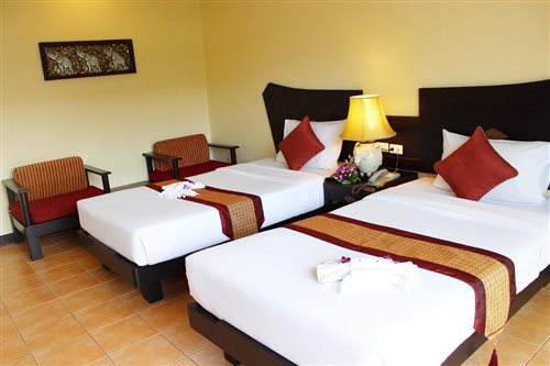 Sea Breeze, Twin Beds