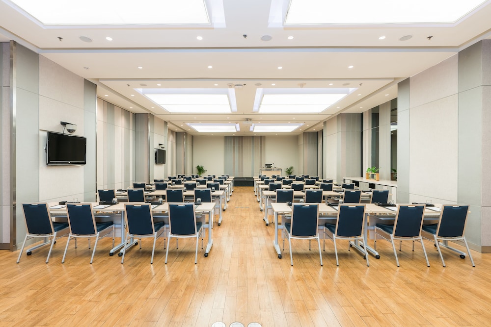 Pathumwan Princess Hotel 51/58