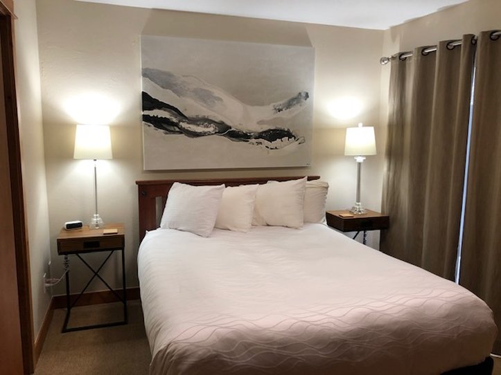 Vail Racquet Club Townehomes And Condominiums 10/38