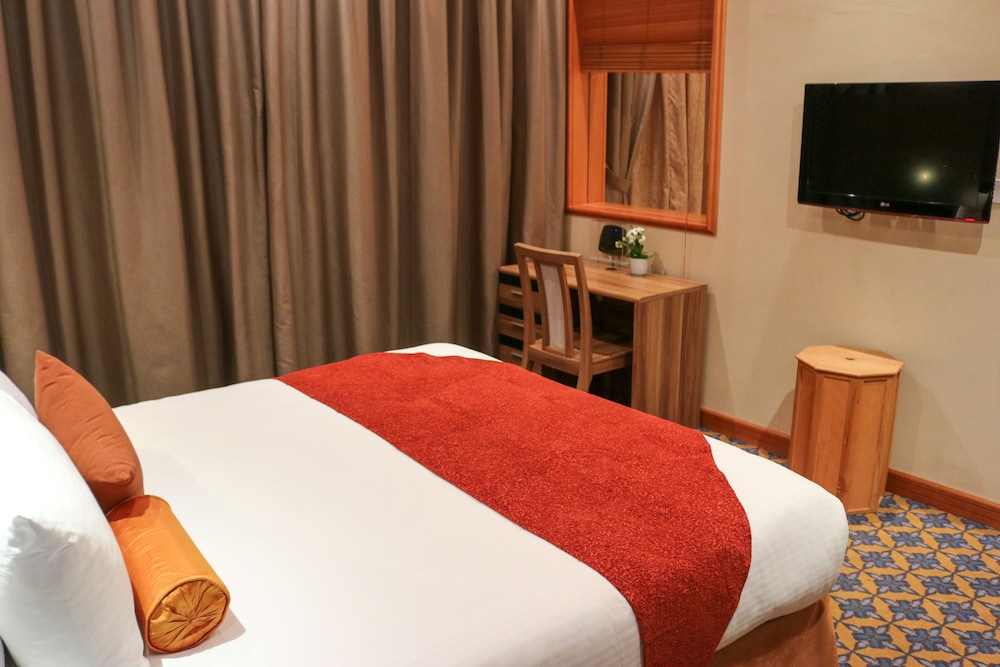 Elite Crystal Hotel 26/75