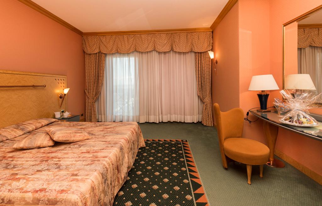 Standard, Double Bed