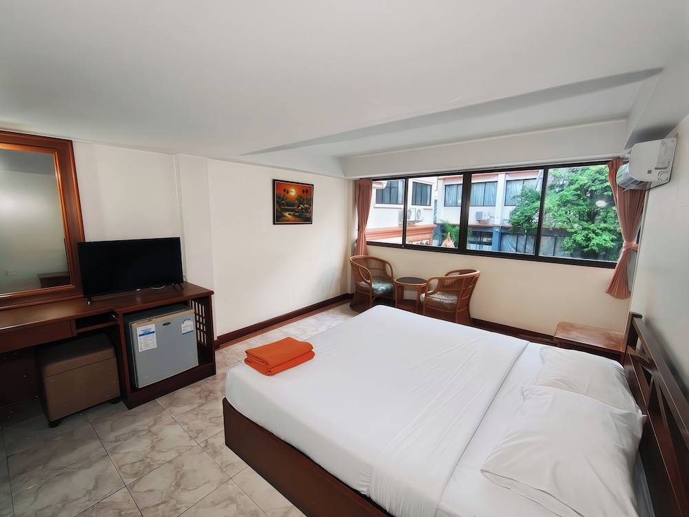 Dream Hotel 14/50