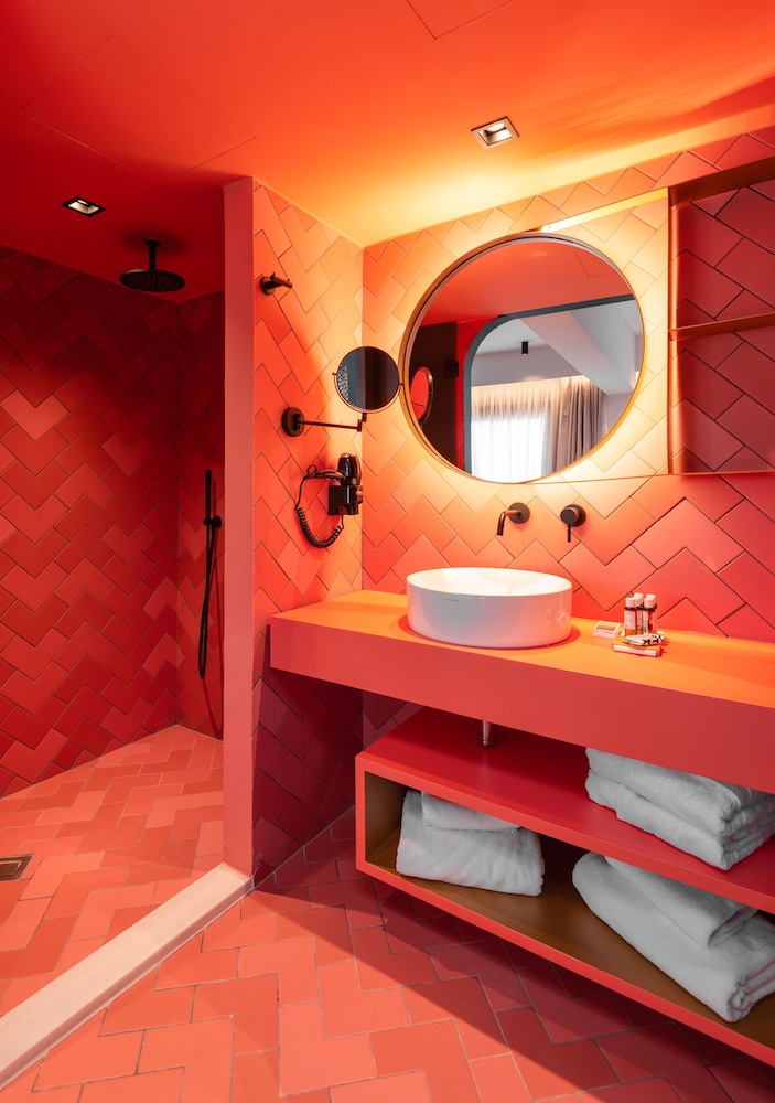 Colors Hotel Athens 47/50