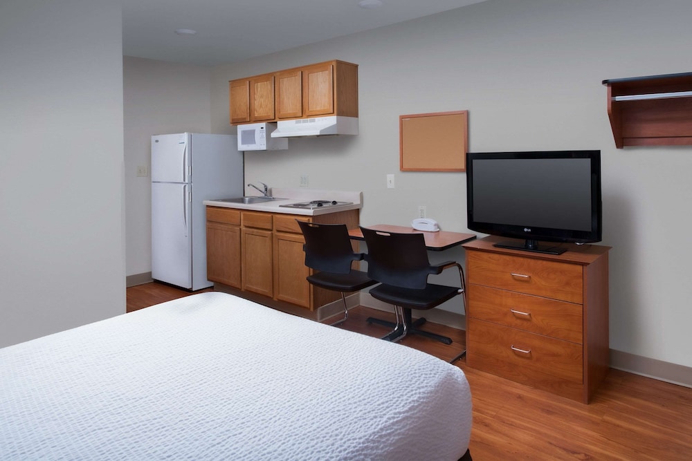 Extended Stay America Select Suites - Phoenix - West 21/52