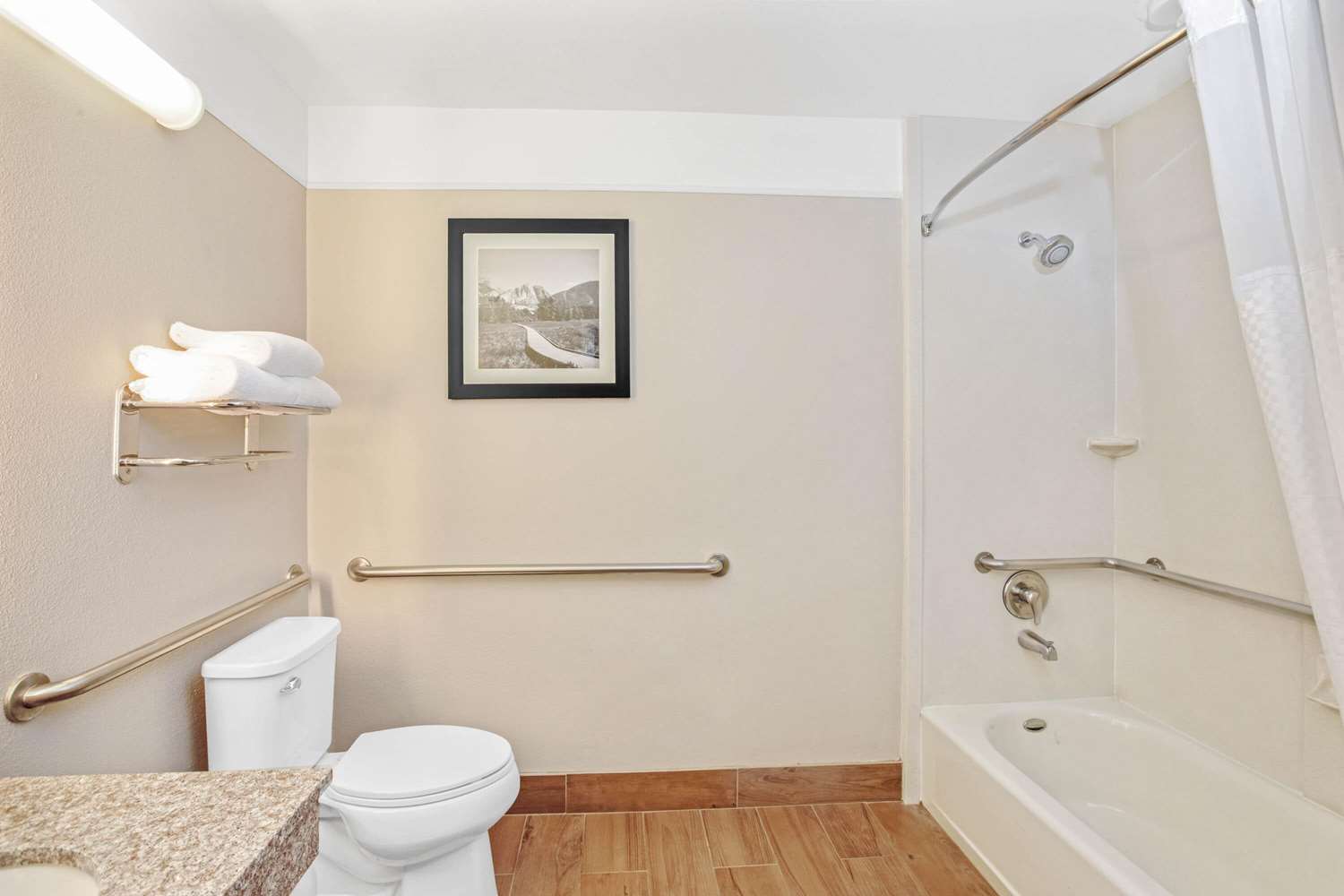La Quinta Inn & Suites by Wyndham Modesto Salida 44/46