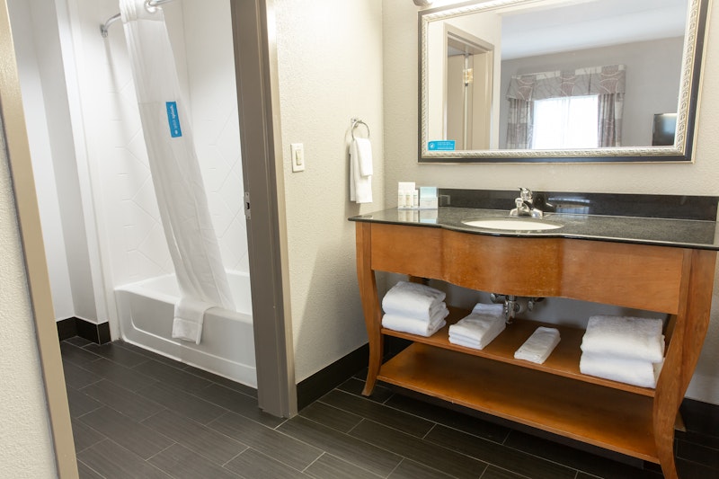 Hampton Inn & Suites Chesapeake-Square Mall 41/41