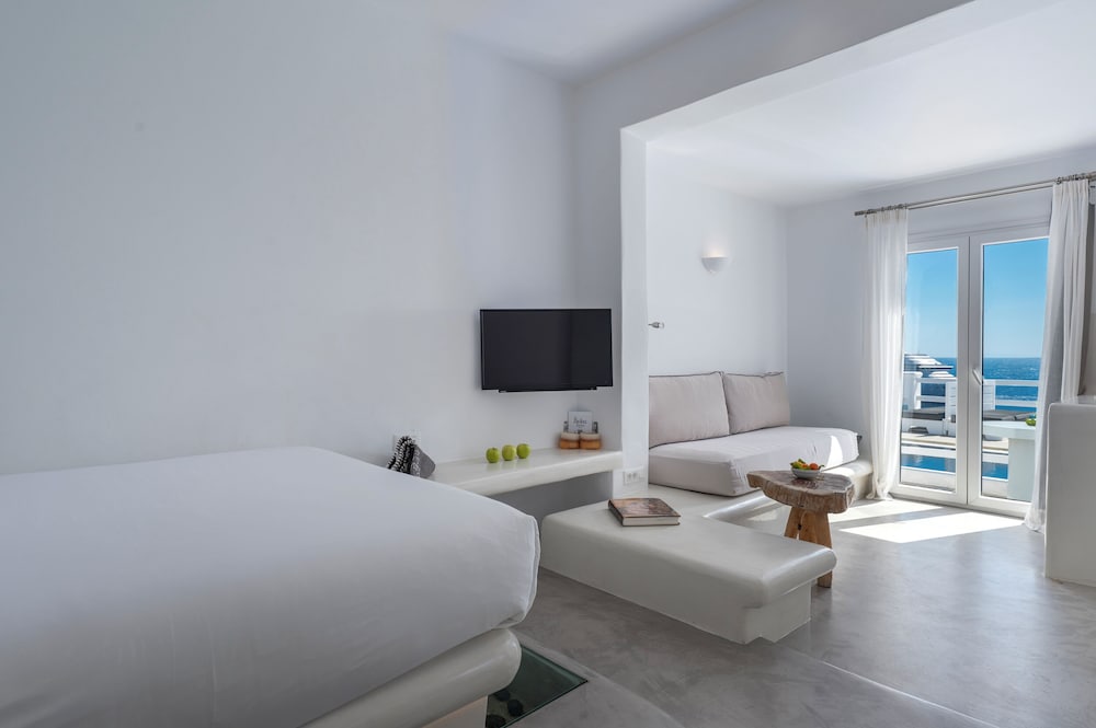 Elegant, Suite, 1 Queen and 1 Single Bed, Sea View